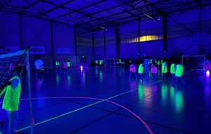 🟢⚫ Soirée Handfluo réussie pour l’USJ Handball – 09/01/2026 ⚫🟢